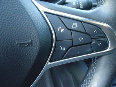 Renault Captur Plug-in Hybrid E-Tech 160 CV Intens (12)