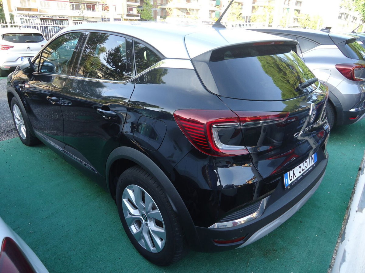 Renault Captur Plug-in Hybrid E-Tech 160 CV Intens (4)