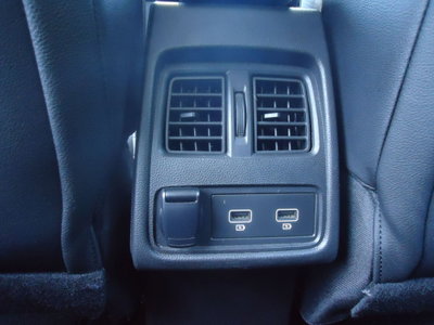 Renault Captur Plug-in Hybrid E-Tech 160 CV Intens (16)