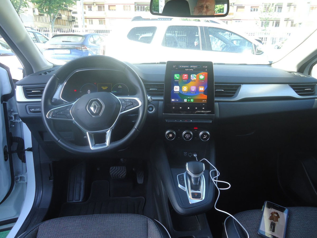 Renault Captur Plug-in Hybrid E-Tech 160 CV Intens (5)