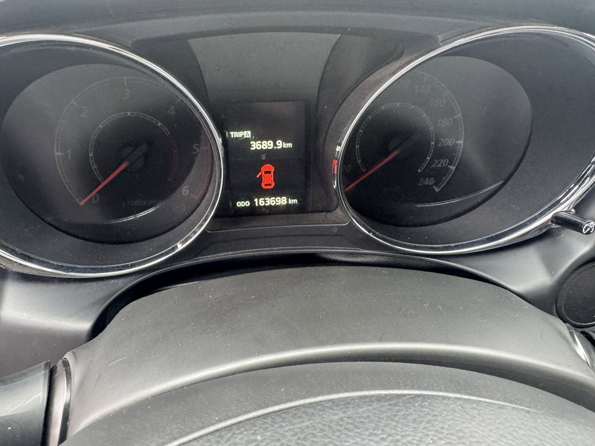 Mitsubishi ASX 1.6 DI-D 114 CV 4WD Invite Navi (11)