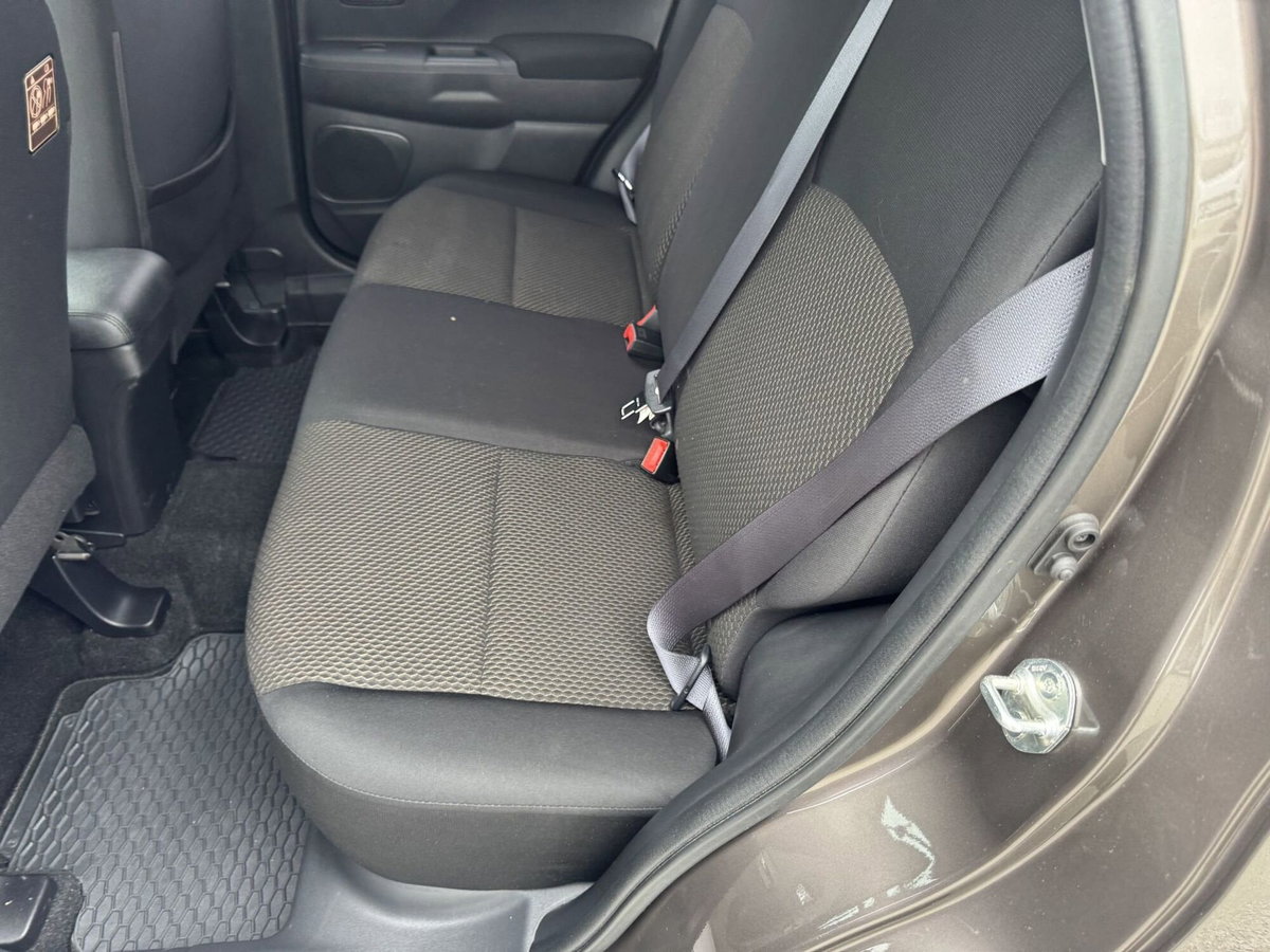 Mitsubishi ASX 1.6 DI-D 114 CV 4WD Invite Navi (13)