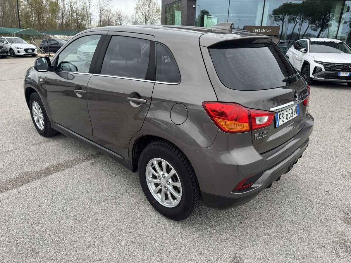 Mitsubishi ASX 1.6 DI-D 114 CV 4WD Invite Navi (3)