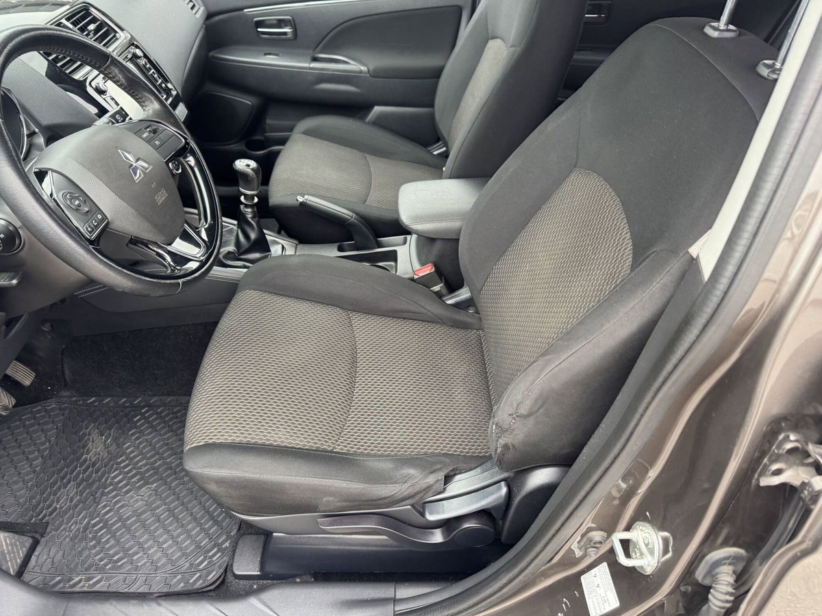 Mitsubishi ASX 1.6 DI-D 114 CV 4WD Invite Navi (9)