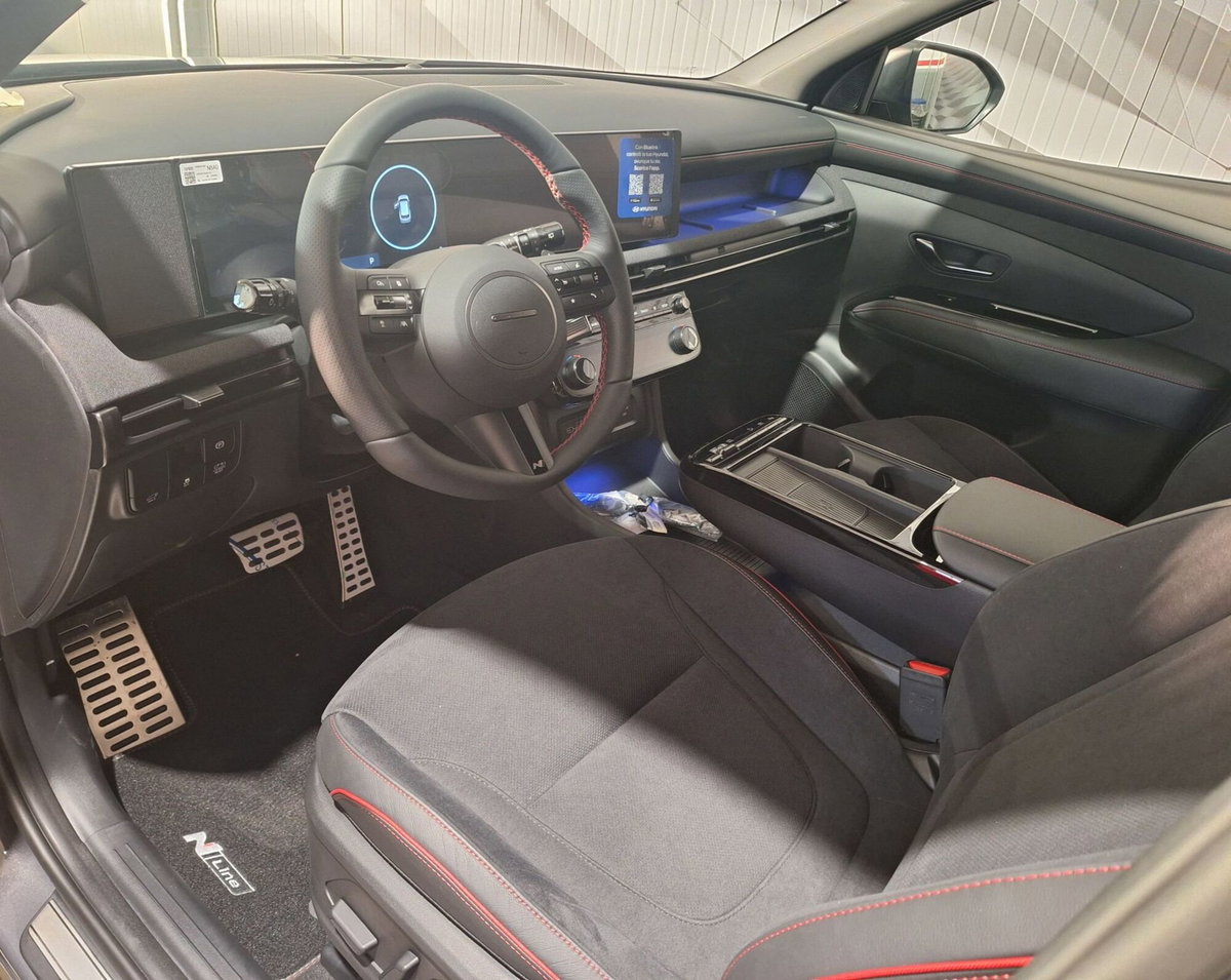 Hyundai Tucson 1.6 hev Xtech 2wd 239cv auto (8)
