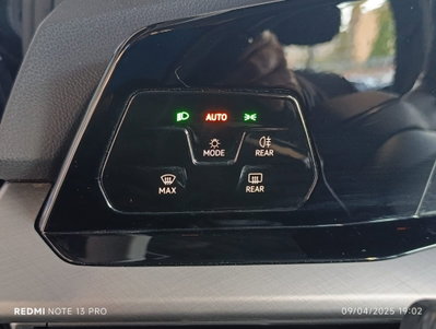 Volkswagen Golf 1.0 eTSI EVO DSG Life (13)