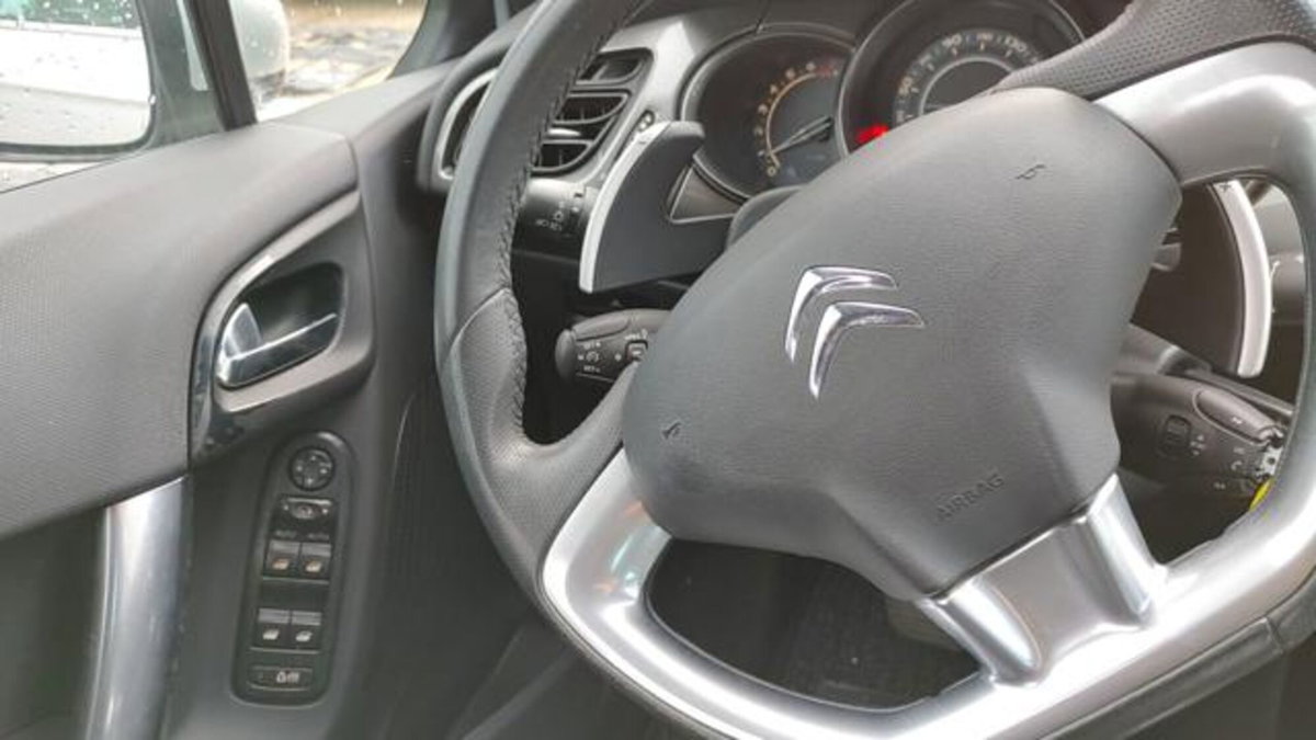 Citroen C3 1.4 VTi 95 Exclusive (9)