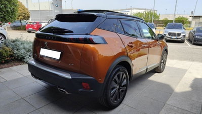 Peugeot 2008 PureTech 155 S&S EAT8 GT Pack (4)