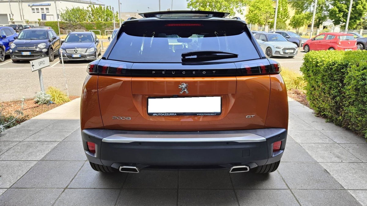 Peugeot 2008 PureTech 155 S&S EAT8 GT Pack (5)