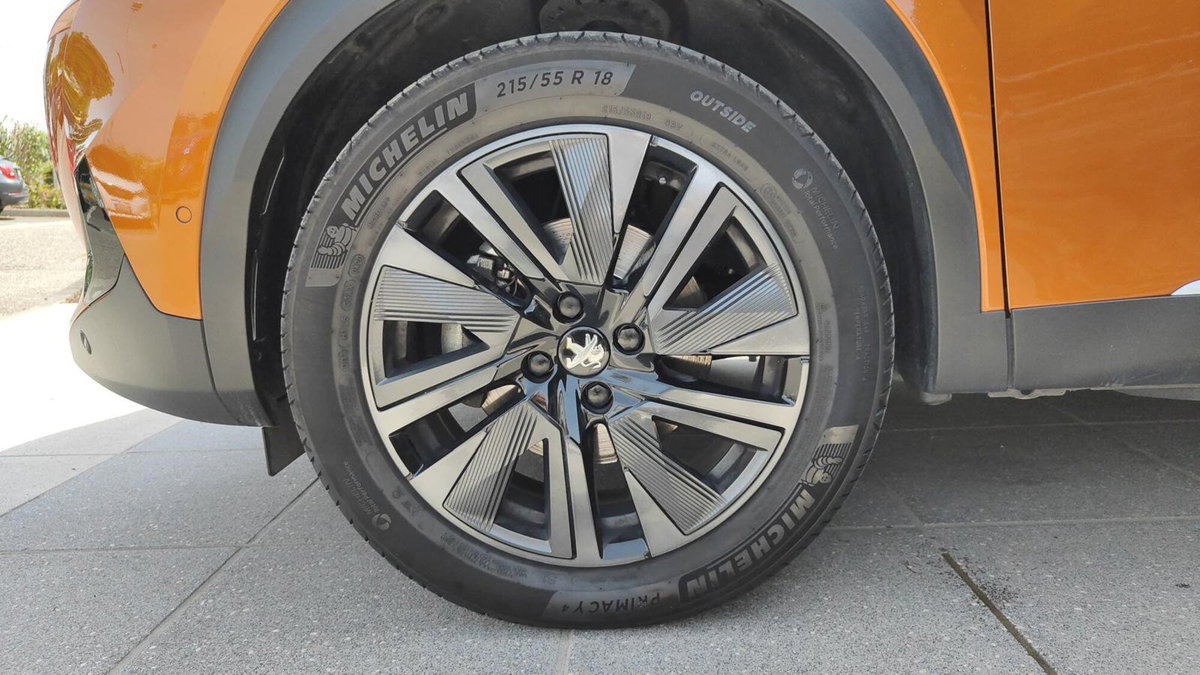 Peugeot 2008 PureTech 155 S&S EAT8 GT Pack (7)