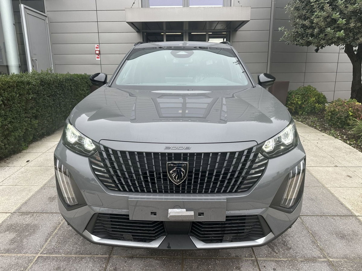 Peugeot 2008 1.2 puretech Active s&s 100cv (2)