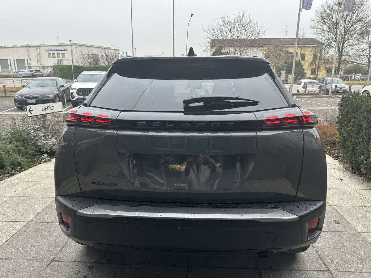 Peugeot 2008 1.2 puretech Active s&s 100cv (5)