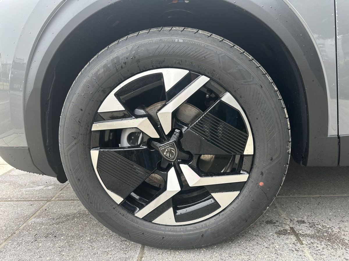 Peugeot 2008 1.2 puretech Active s&s 100cv (7)