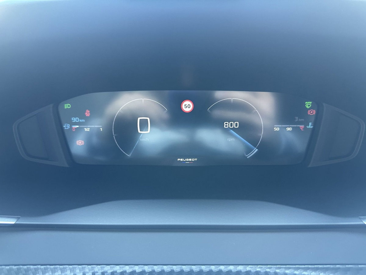 Peugeot 2008 1.2 puretech Active s&s 100cv (11)
