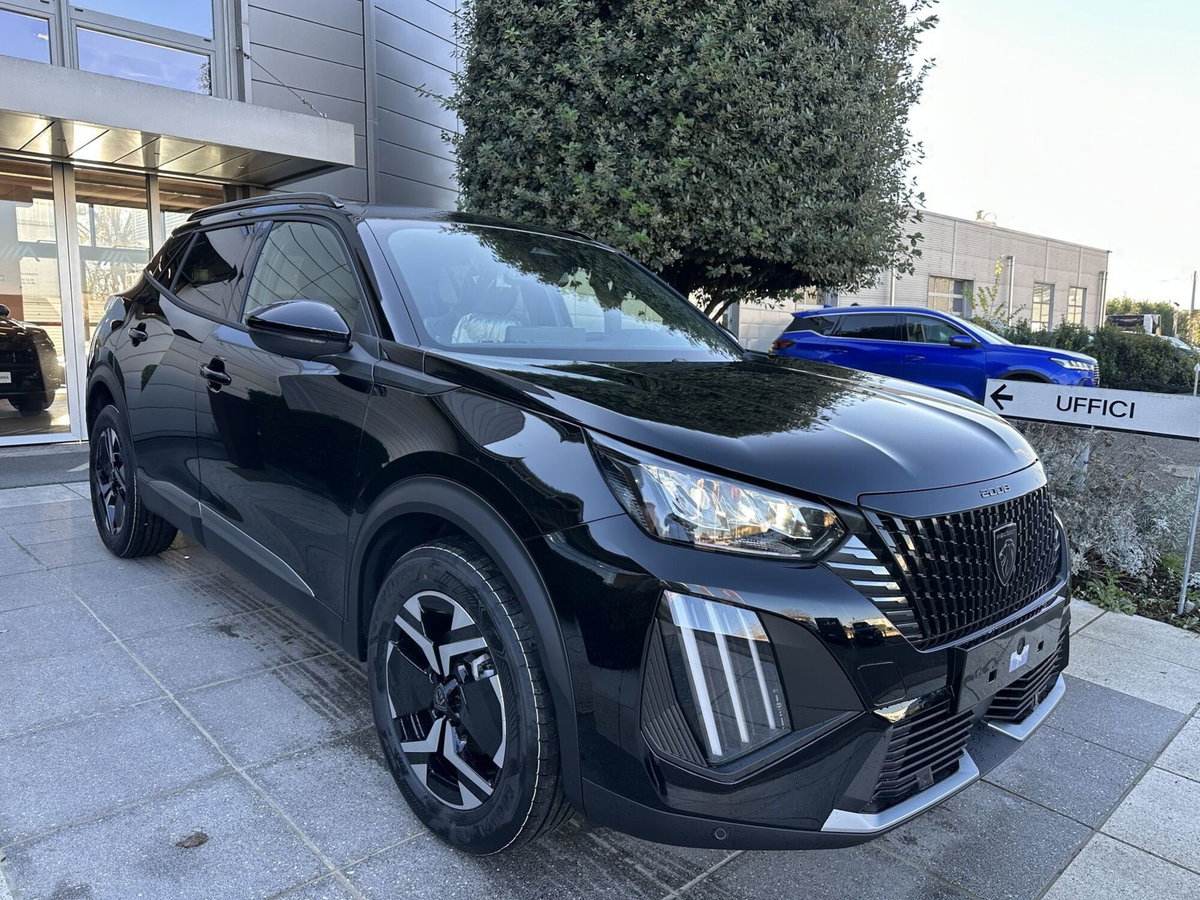 Peugeot 2008 1.2 puretech Active s&s 100cv (3)