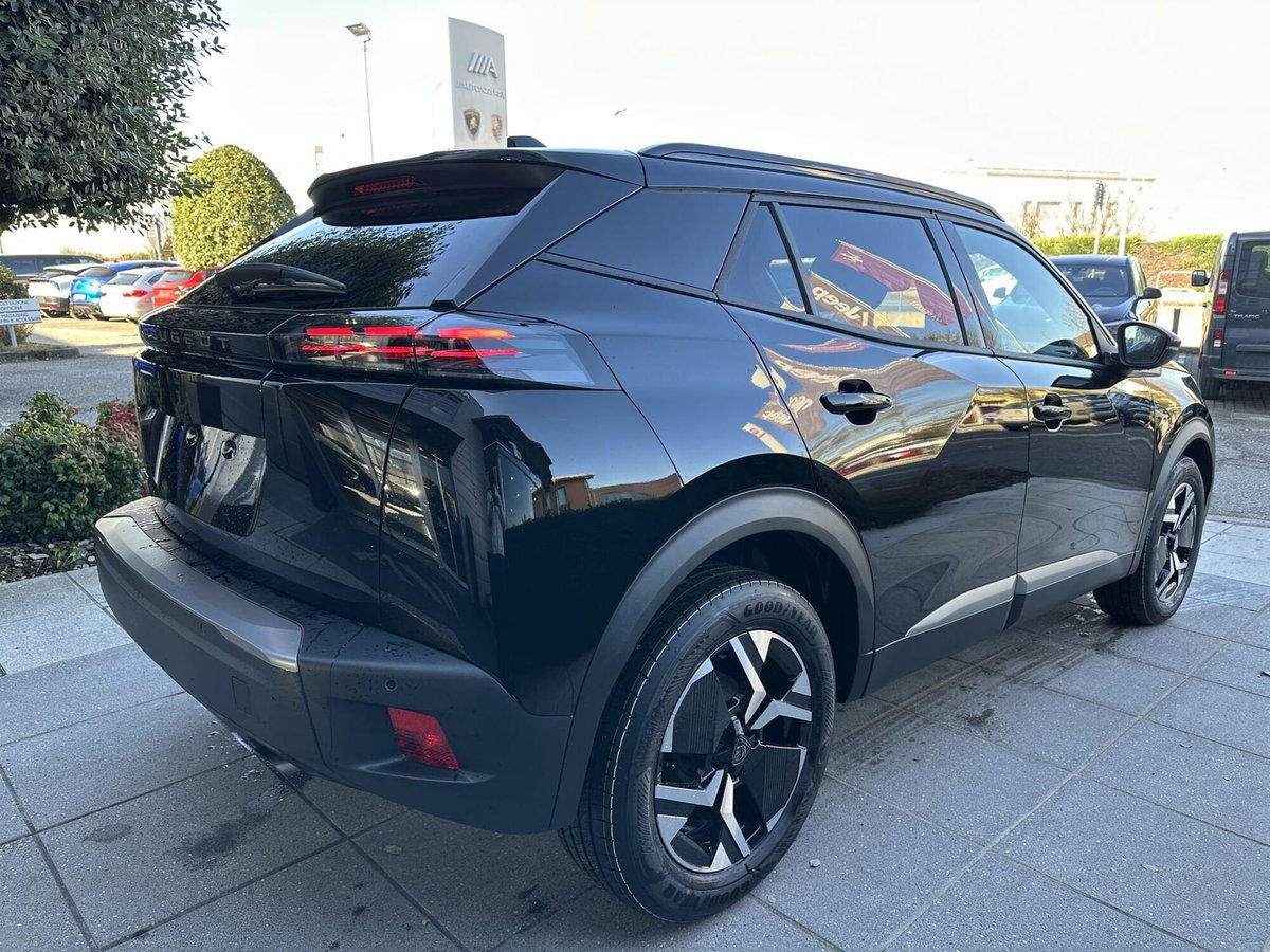 Peugeot 2008 1.2 puretech Active s&s 100cv (4)