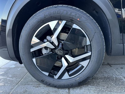 Peugeot 2008 1.2 puretech Active s&s 100cv (7)