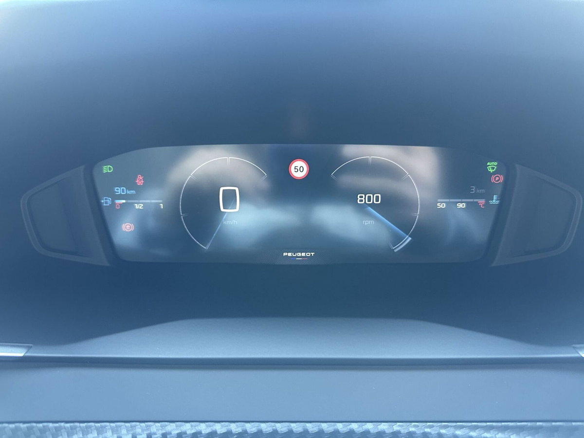 Peugeot 2008 1.2 puretech Active s&s 100cv (11)