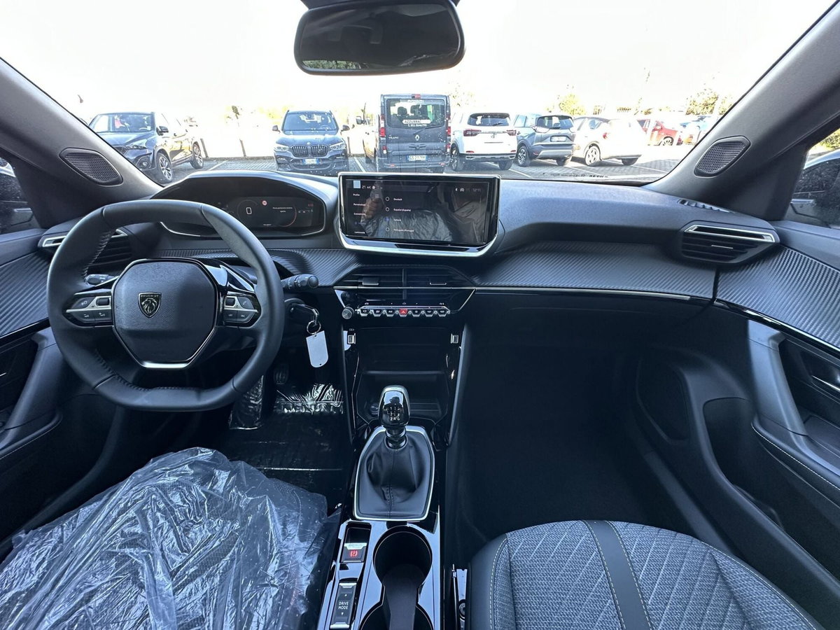Peugeot 2008 1.2 puretech Active s&s 100cv (9)