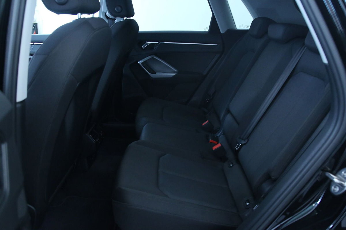 Audi Q3 40 TDI quattro S tronic (8)