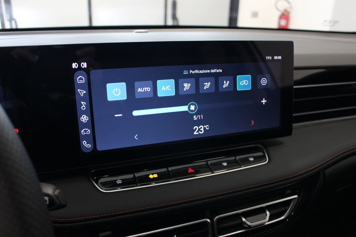 Mg HS 1.5 hybrid+ Comfort auto (18)