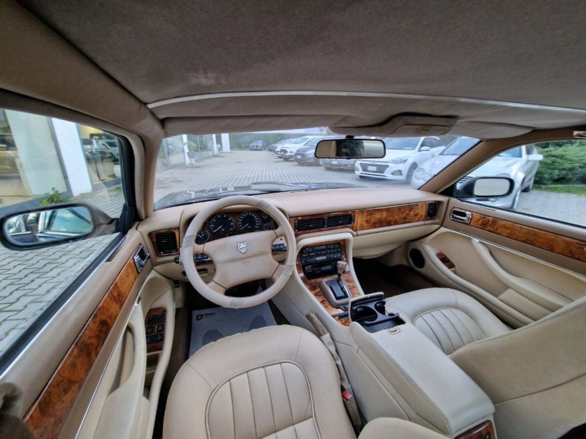Jaguar XJ 4.0 cat Executive (13)