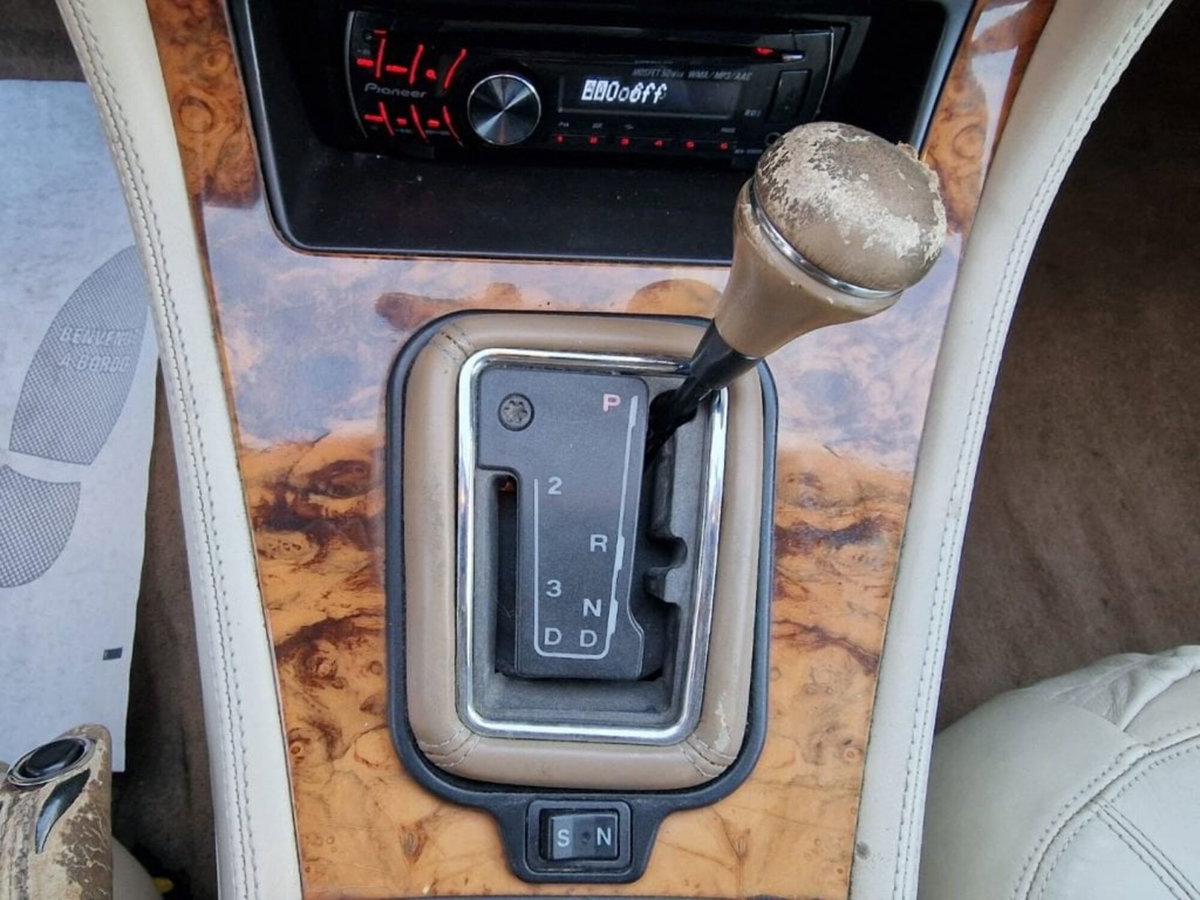 Jaguar XJ 4.0 cat Executive (18)