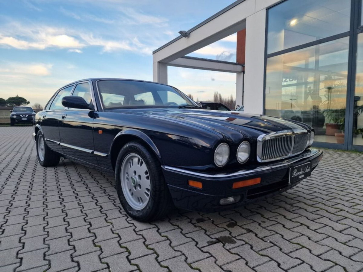 Jaguar XJ 4.0 cat Executive (3)