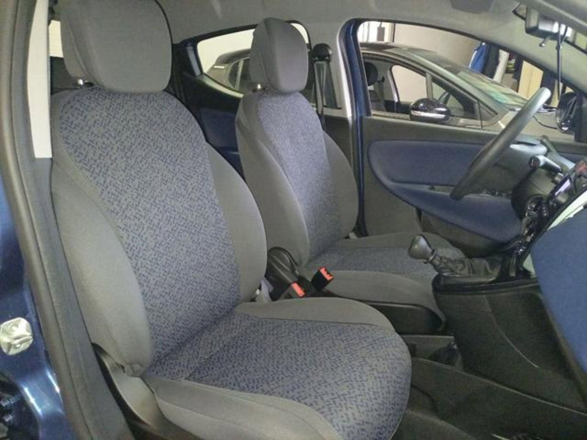 Lancia Ypsilon 1.0 FireFly 5 porte S&S Hybrid Ecochic A. Ferretti (13)