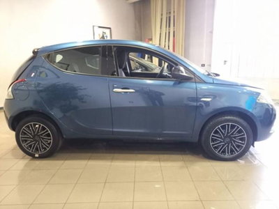 Lancia Ypsilon 1.0 FireFly 5 porte S&S Hybrid Ecochic A. Ferretti (4)