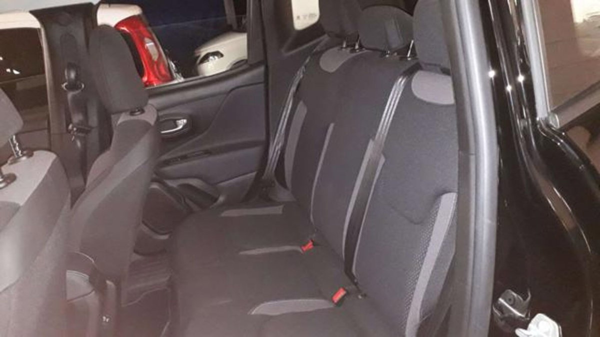Jeep Renegade 1.6 Mjt 130 CV Limited (8)