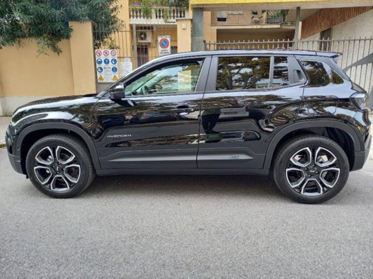 Jeep Avenger 1.2 turbo Summit fwd 100cv (5)