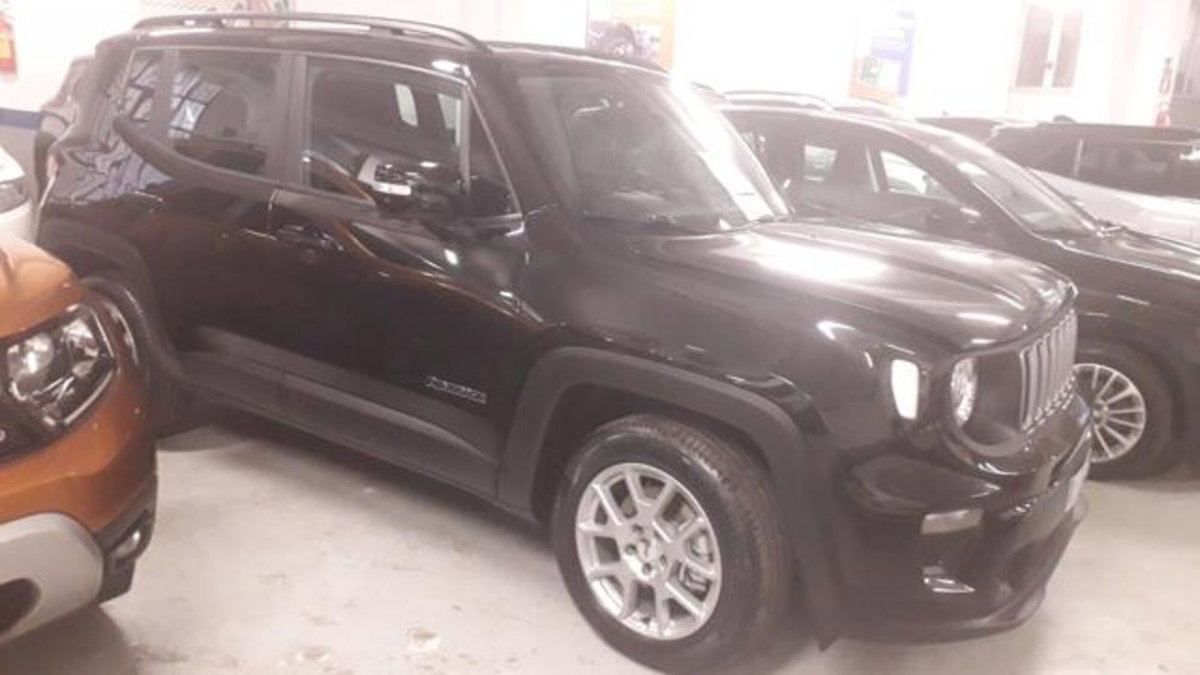 Jeep Renegade 1.5 Turbo T4 MHEV Limited (2)