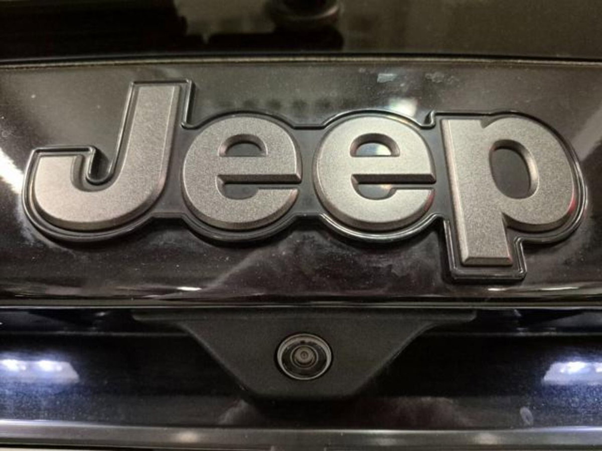Jeep Renegade 1.0 T3 80th Anniversary (11)