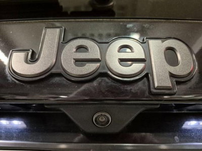 Jeep Renegade 1.0 T3 80th Anniversary (11)