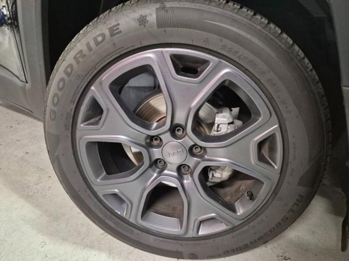 Jeep Renegade 1.0 T3 80th Anniversary (12)