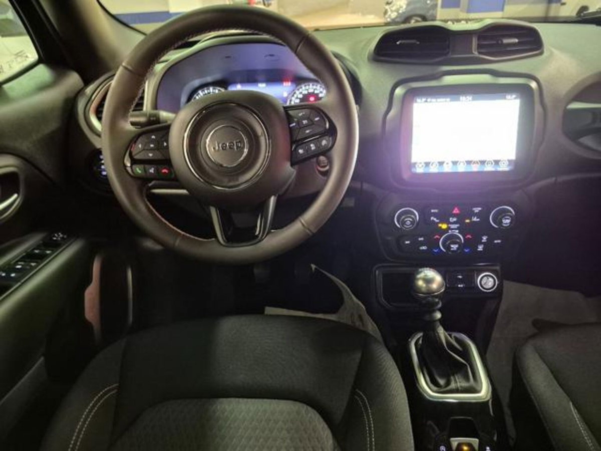 Jeep Renegade 1.0 T3 80th Anniversary (13)