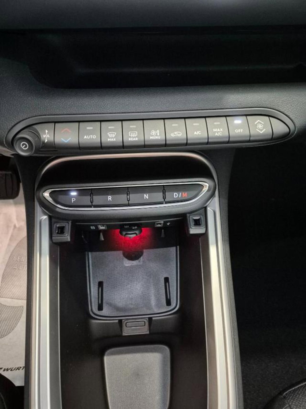 Jeep Avenger 1.2 turbo e-hybrid mhev Summit fwd 110cv edct6 (19)