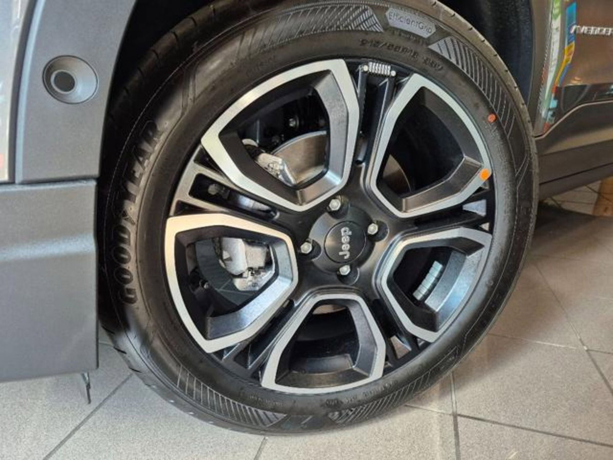 Jeep Avenger 1.2 turbo e-hybrid mhev Summit fwd 110cv edct6 (20)