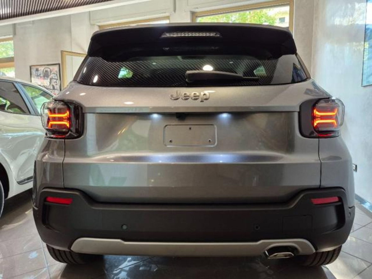 Jeep Avenger 1.2 turbo e-hybrid mhev Summit fwd 110cv edct6 (7)
