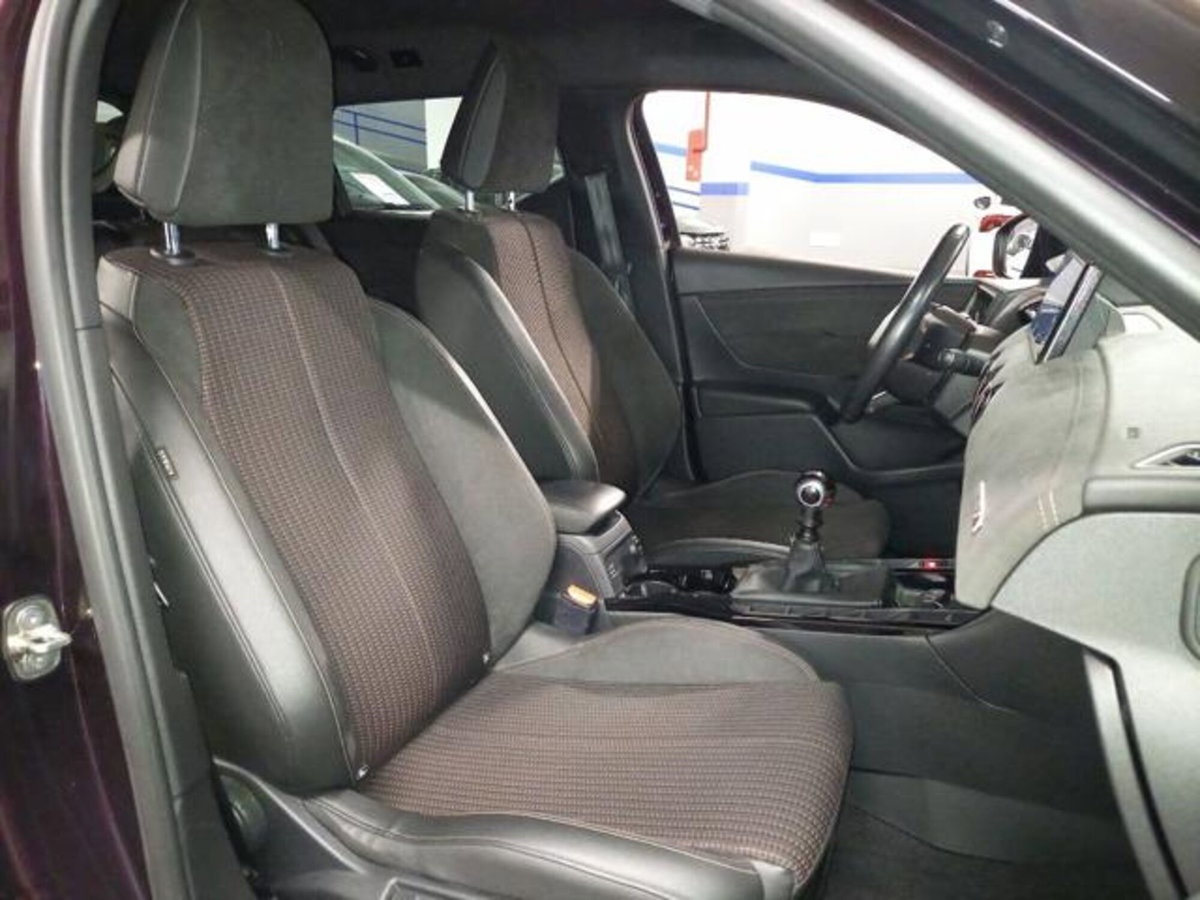 Ds DS 3 DS 3 Crossback PureTech 100 Performance Line (18)