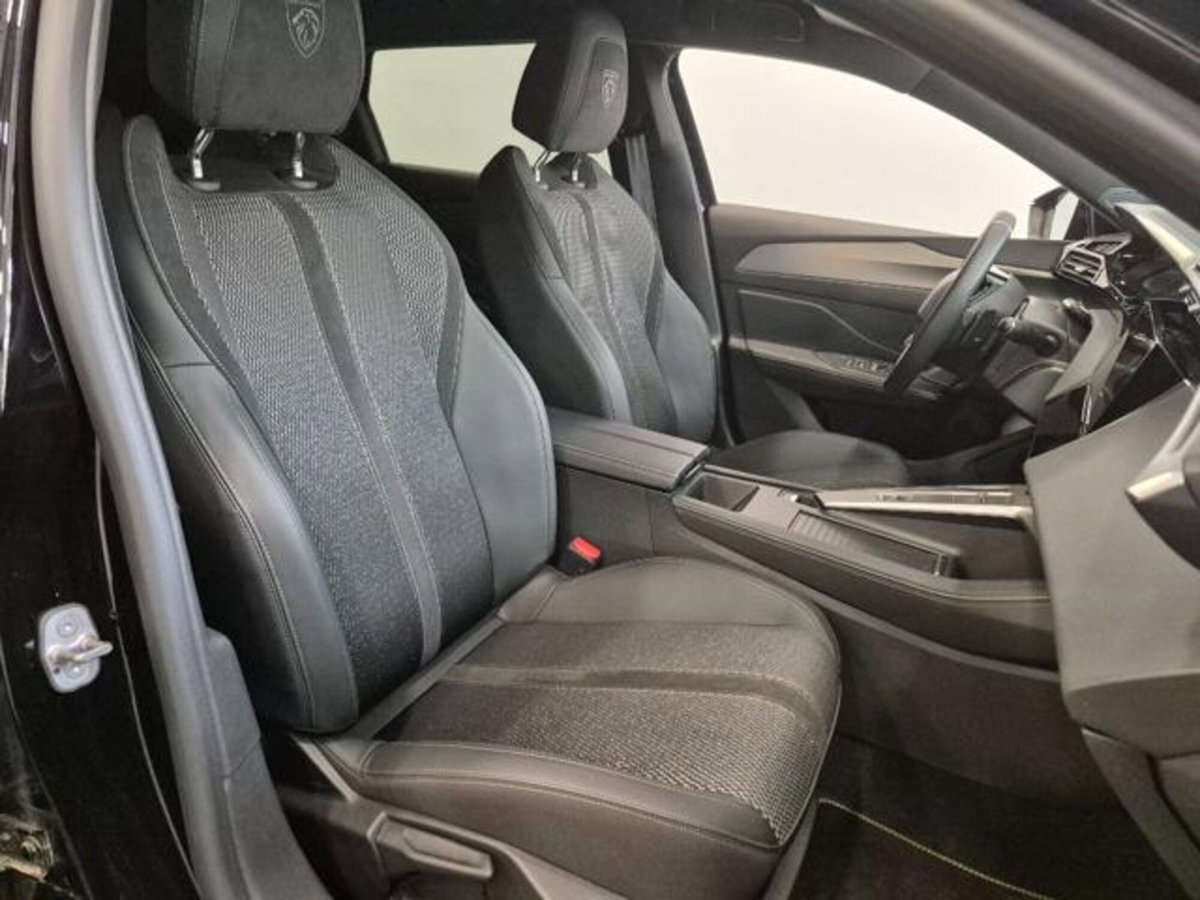 Peugeot 308 SW PureTech Turbo 130 S&S EAT8 GT Pack (13)