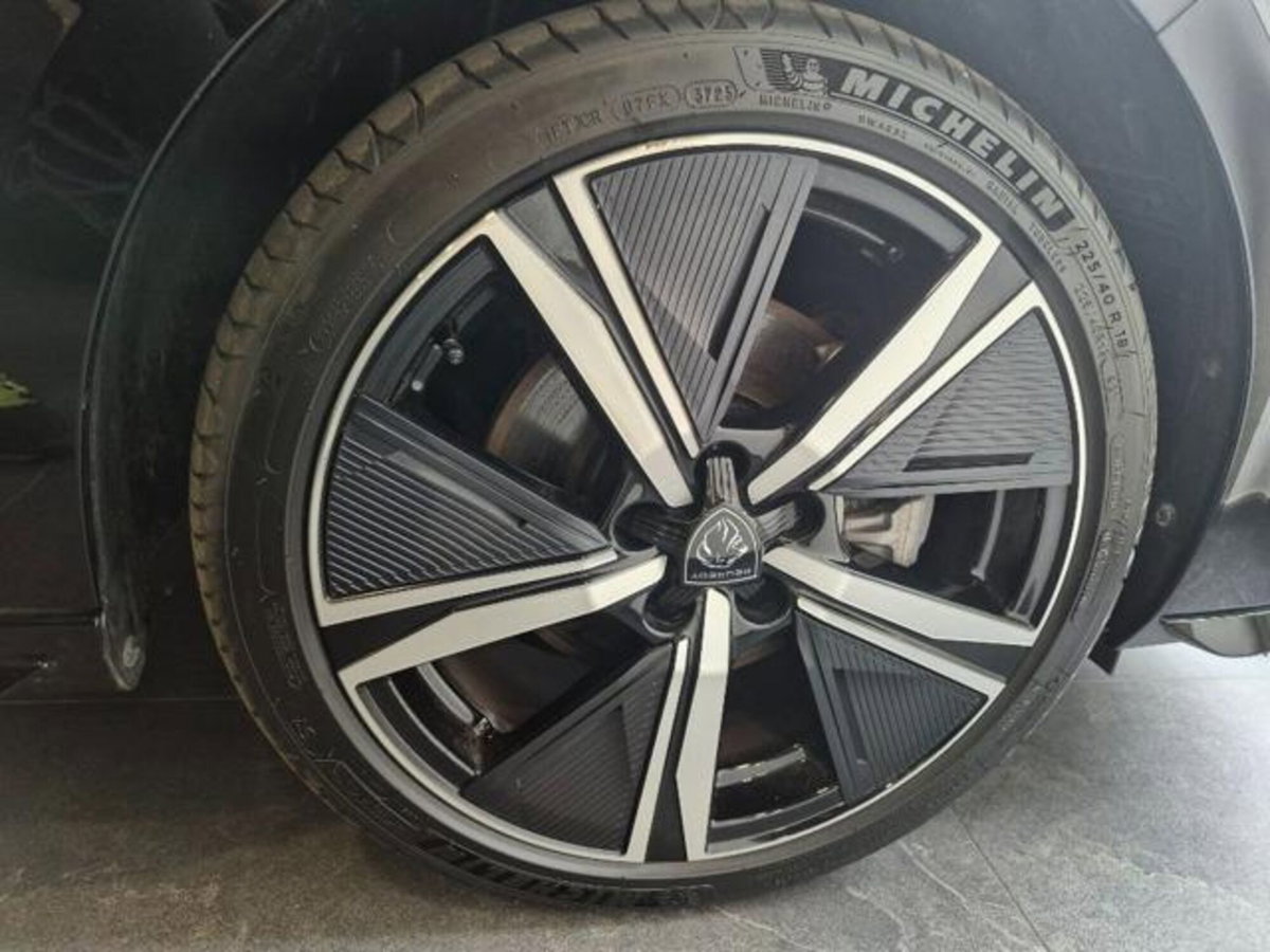 Peugeot 308 SW PureTech Turbo 130 S&S EAT8 GT Pack (16)
