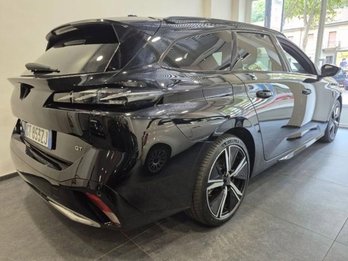 Peugeot 308 SW PureTech Turbo 130 S&S EAT8 GT Pack (2)