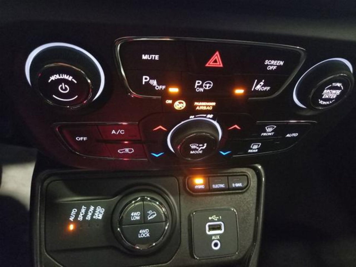 Jeep Compass 1.3 T4 240CV PHEV AT6 4xe S (19)