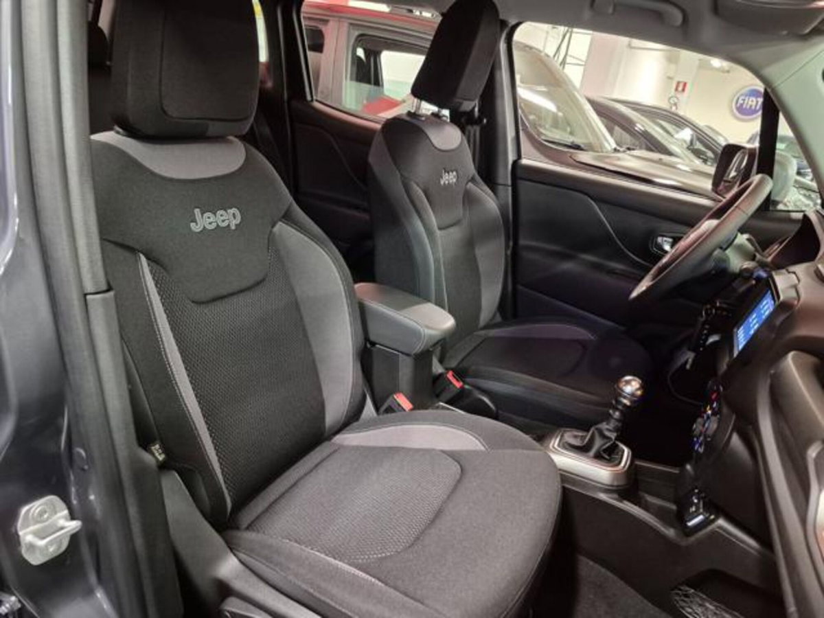 Jeep Renegade 1.6 Mjt 130 CV Limited (16)