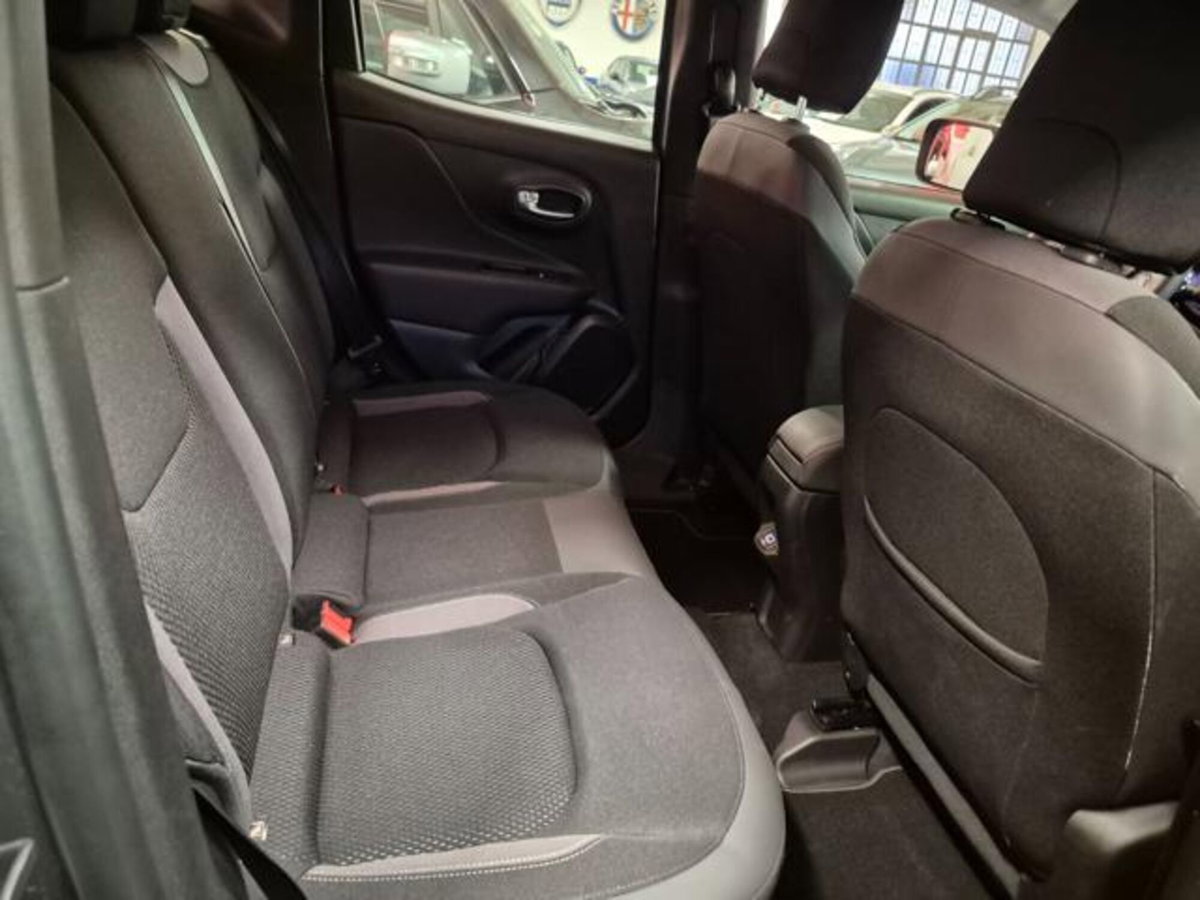 Jeep Renegade 1.6 Mjt 130 CV Limited (17)