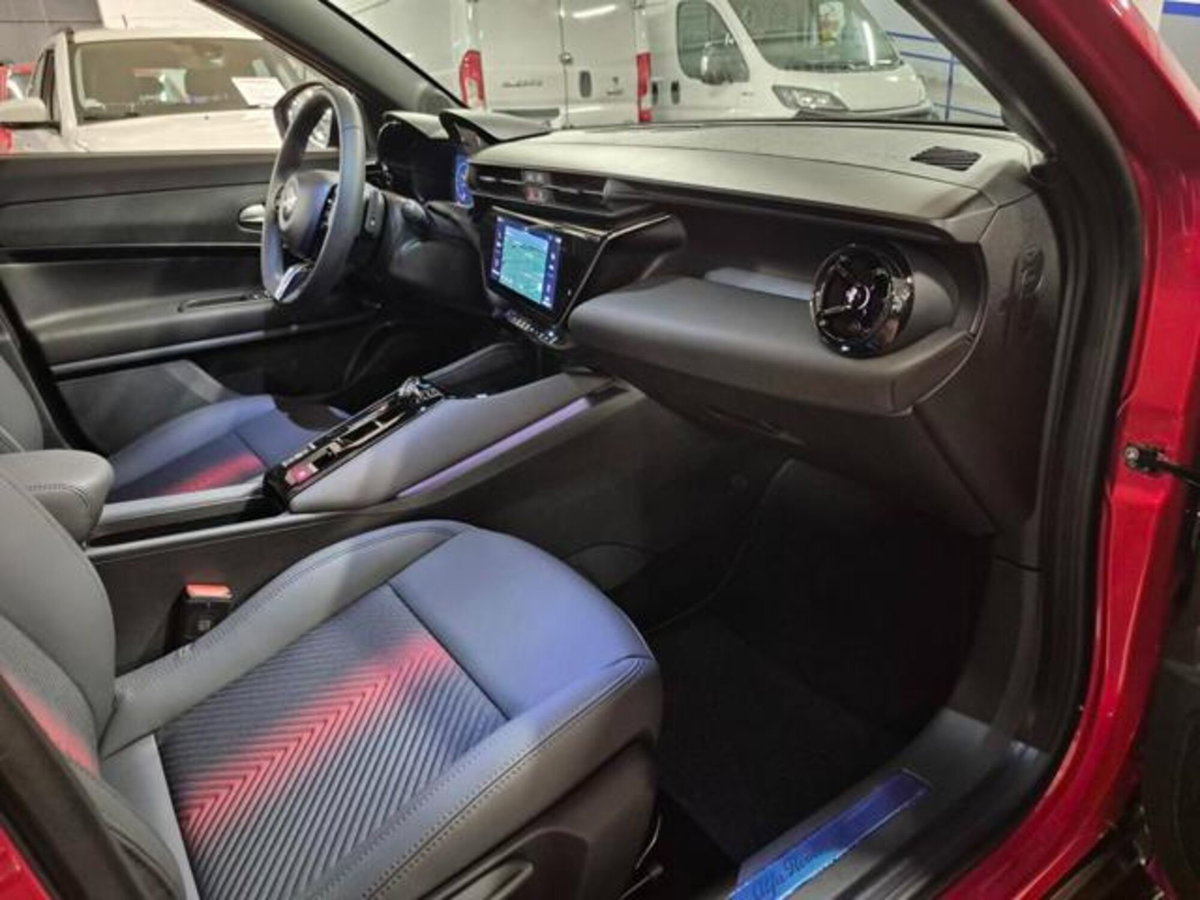 Alfa Romeo Junior 1.2 ibrida Speciale 145cv edct6 (18)