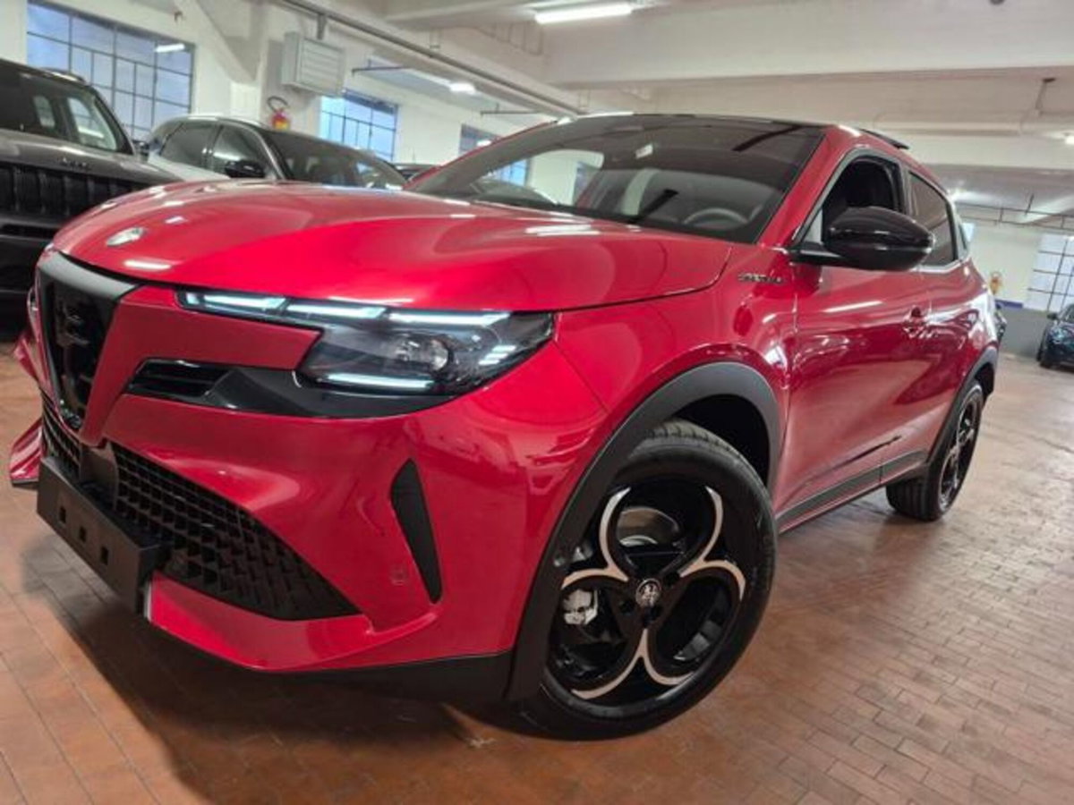 Alfa Romeo Junior 1.2 ibrida Speciale 145cv edct6 (2)