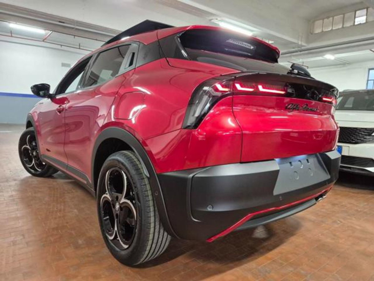 Alfa Romeo Junior 1.2 ibrida Speciale 145cv edct6 (7)